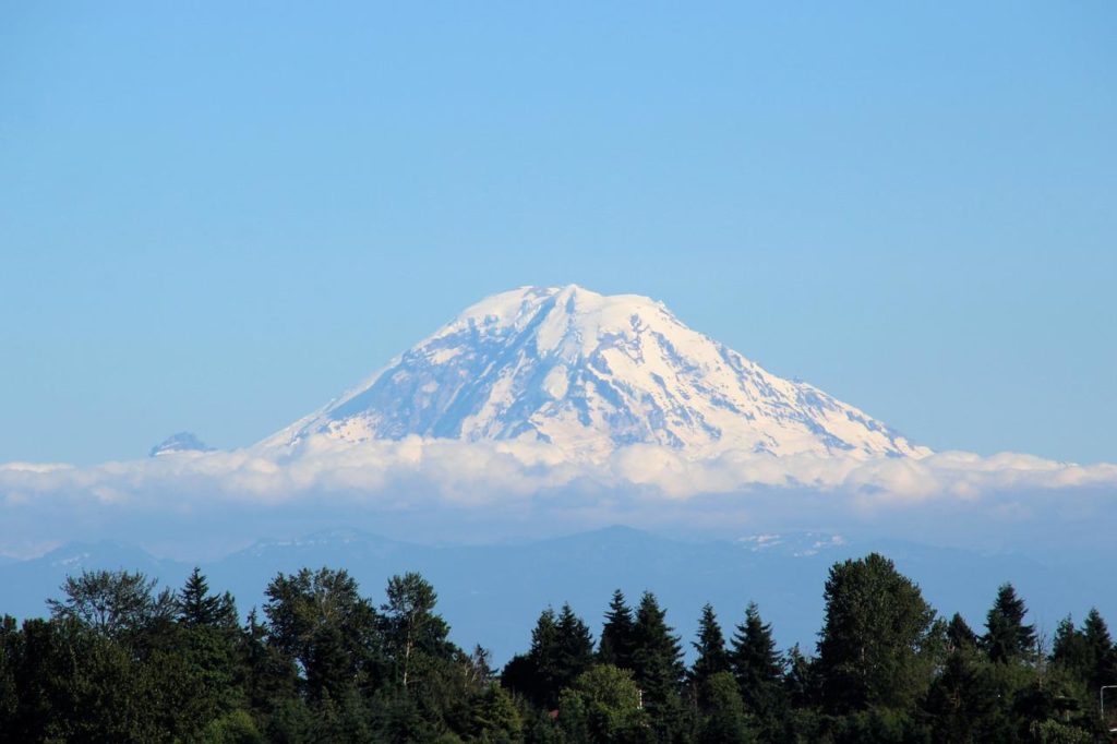 mount rainier, seattle, mountain-3966557.jpg