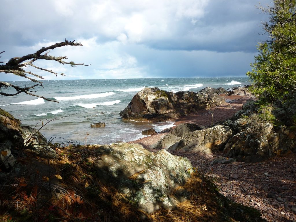 lake superior, stormy, lake-1530793.jpg