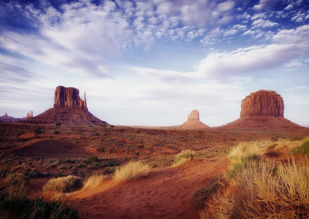 monument valley, desert, nature-392749.jpg