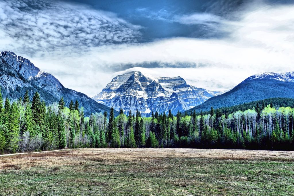 mount robson, rockies, mountain-3781925.jpg